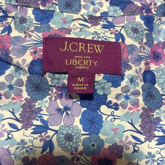 J. Crew Puff-sleeve button-front shirt in Liberty® Arrow Floral fabric Size M - Picture 5 of 6